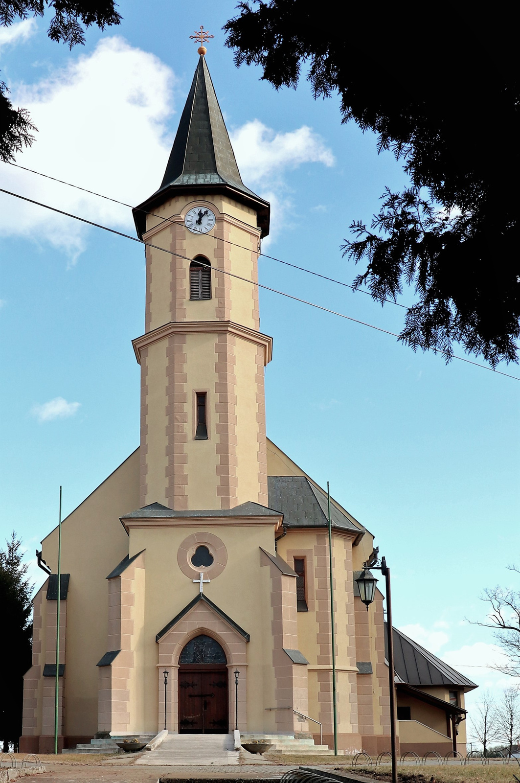 Szentkirályi templom
