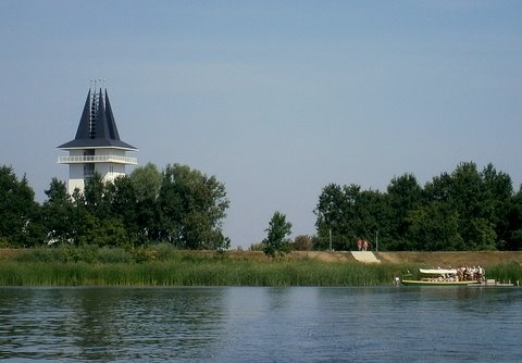 gáton túl Ökocentrum épülete Tisza-tó