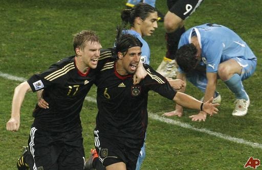 south-africa-soccer-wcup-germany-uruguay-2010-7-10-18-14-34