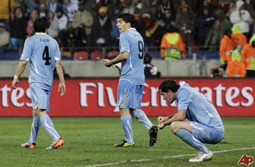 south-africa-soccer-wcup-germany-uruguay-2010-7-10-18-21-7