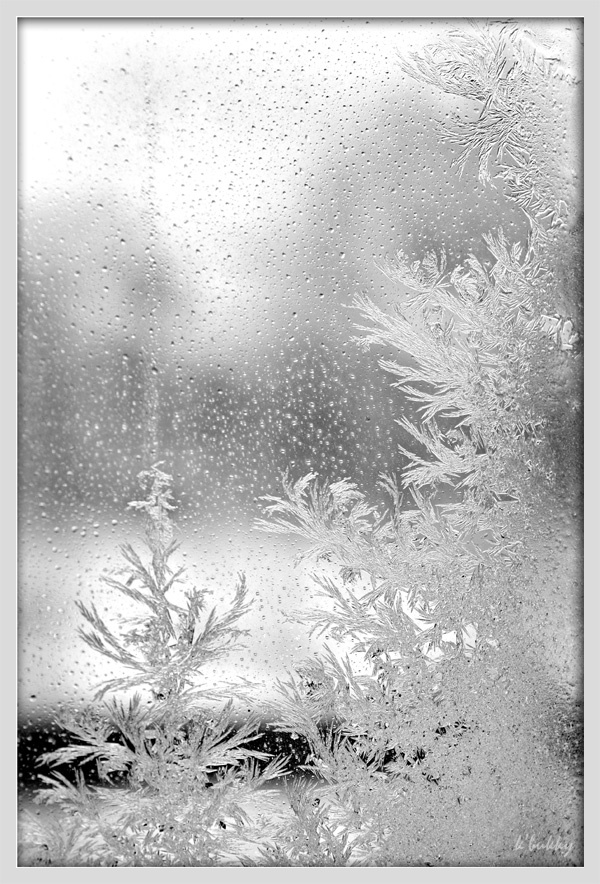 jégvirág bordűr az ablakon