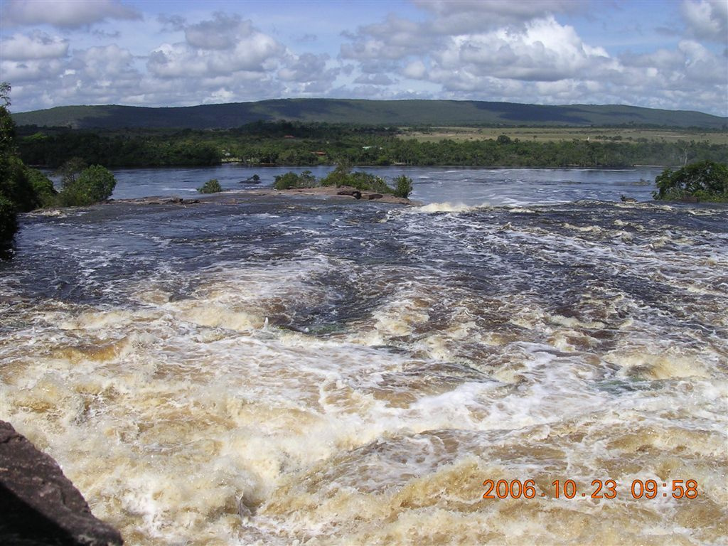 382 Canaima felé