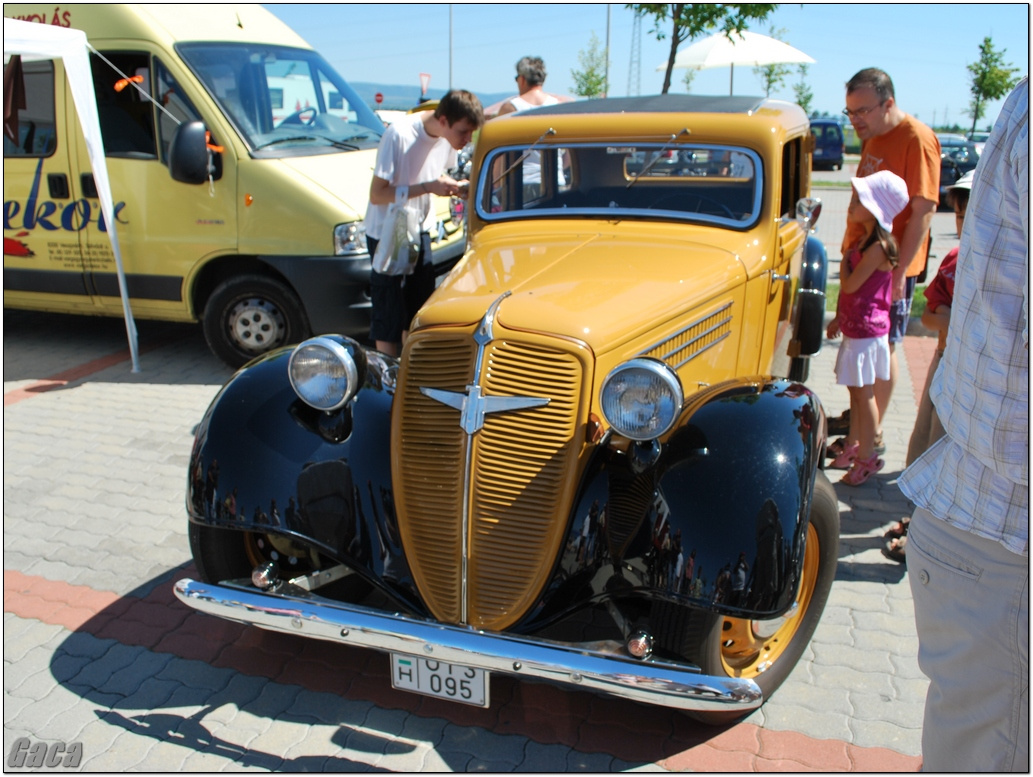 veteranmotortalalkozoveszpremelsogaca201200015