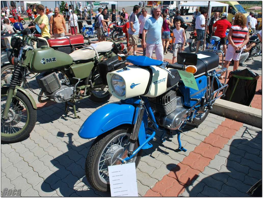 veteranmotortalalkozoveszpremelsogaca201200021