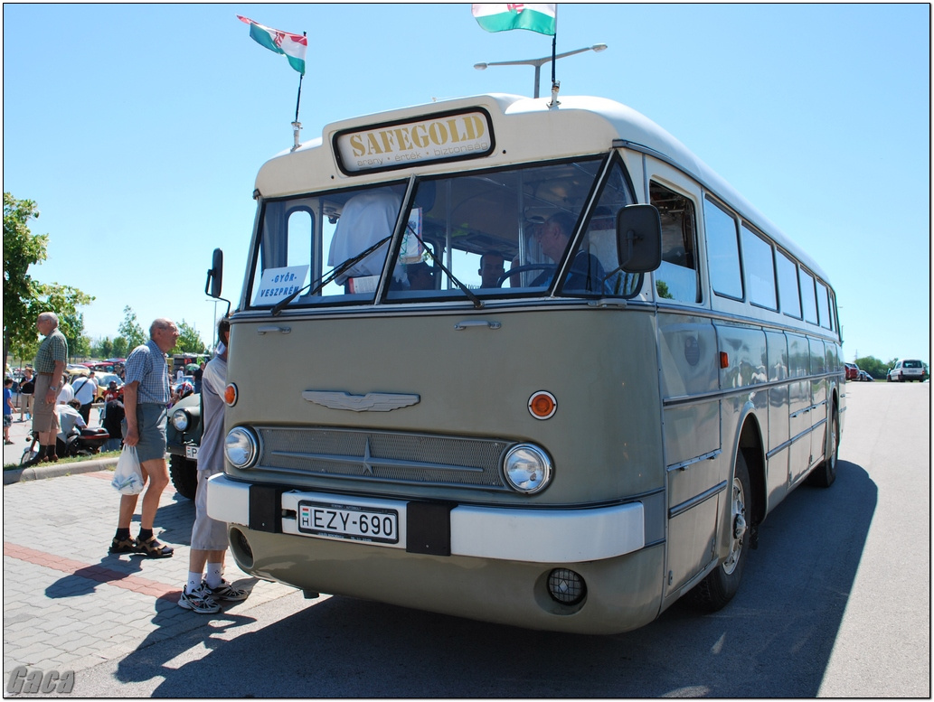 veteranmotortalalkozoveszpremelsogaca201200036