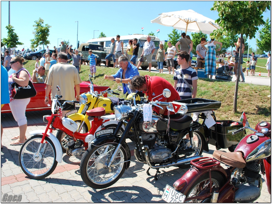 veteranmotortalalkozoveszpremelsogaca201200037