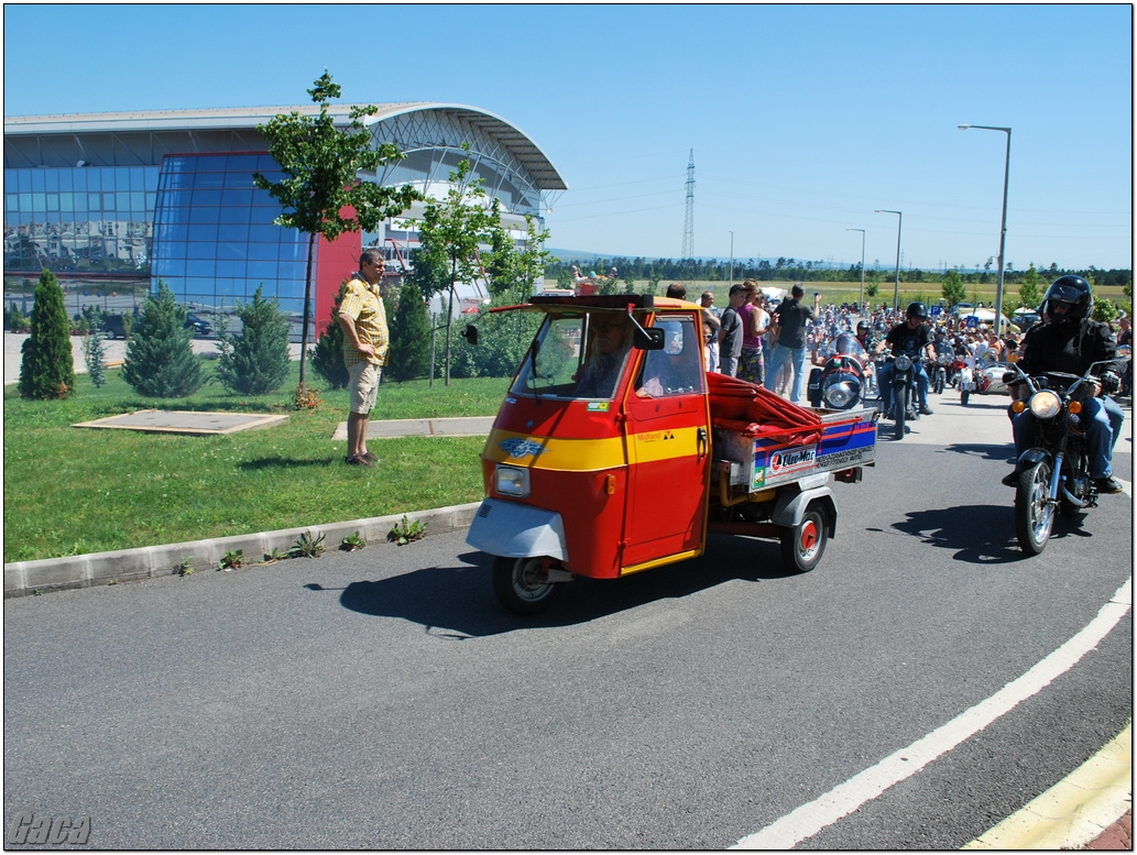 veteranmotortalalkozoveszpremelsogaca201200072