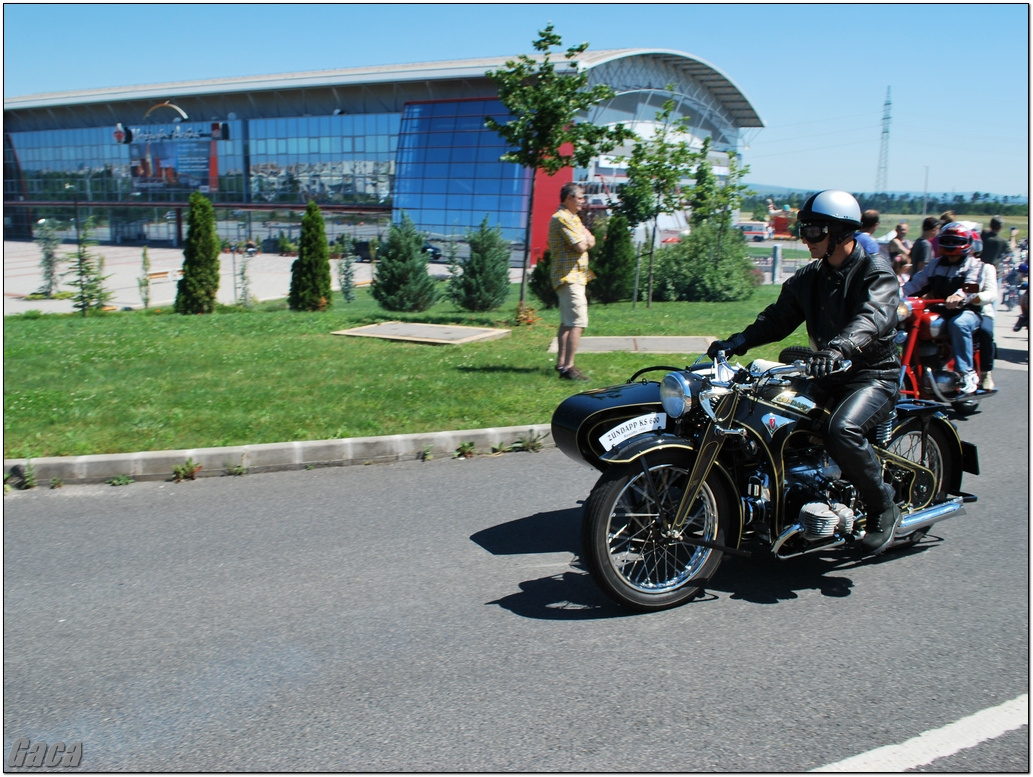 veteranmotortalalkozoveszpremelsogaca201200078