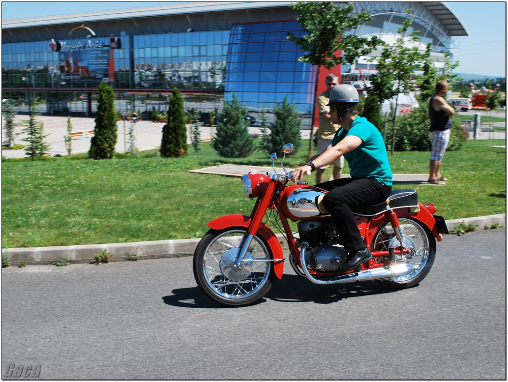 veteranmotortalalkozoveszpremelsogaca201200087