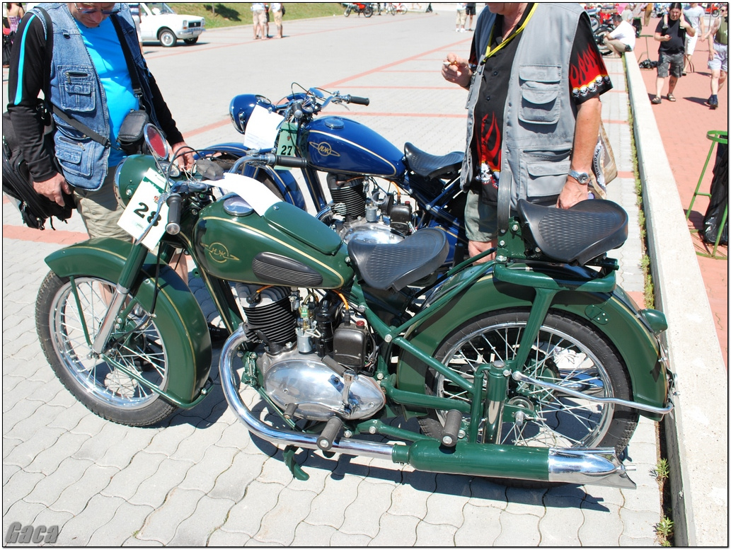 veteranmotortalalkozoveszpremelsogaca201200118