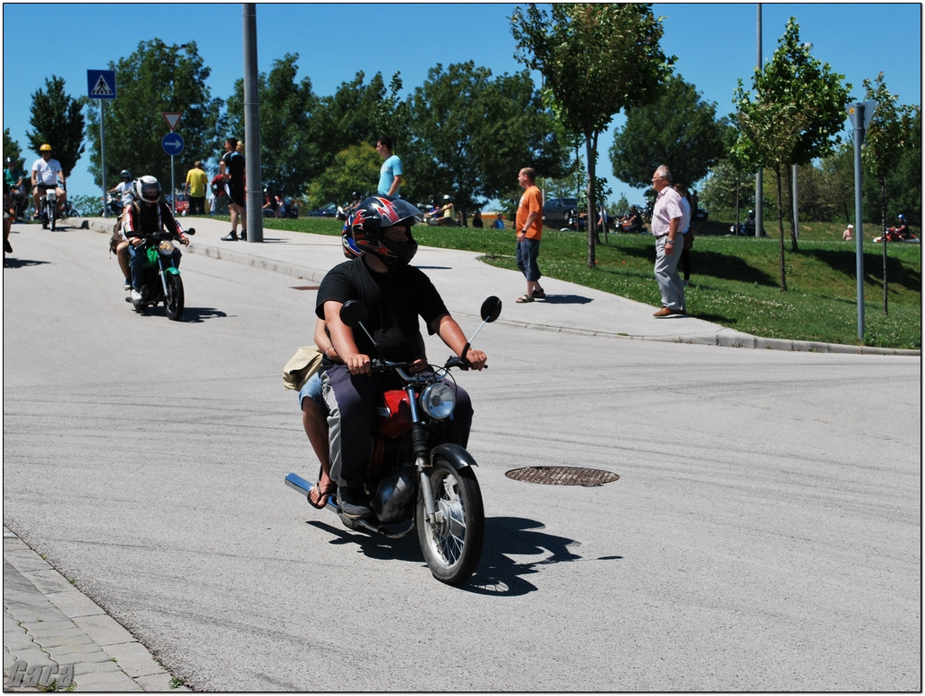 veteranmotortalalkozoveszpremelsogaca201200128