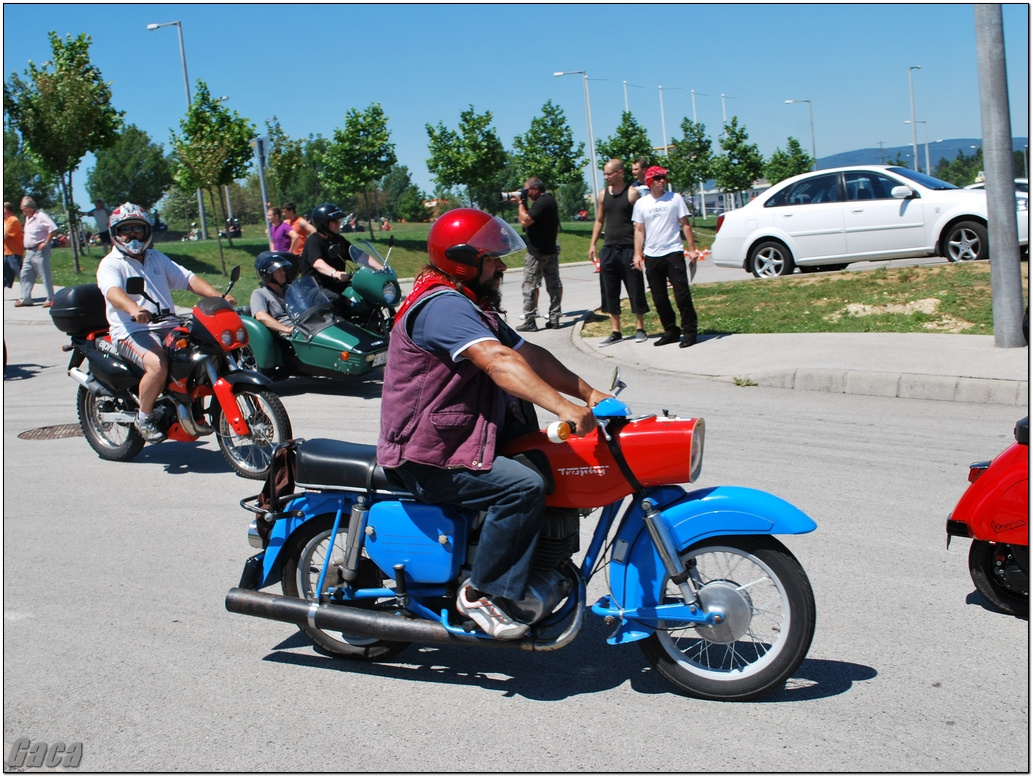 veteranmotortalalkozoveszpremelsogaca201200142