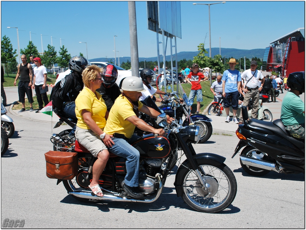 veteranmotortalalkozoveszpremelsogaca201200145