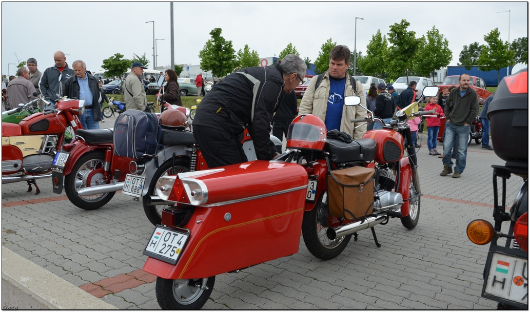 veszpremveteranmotortalakozogaca201300011