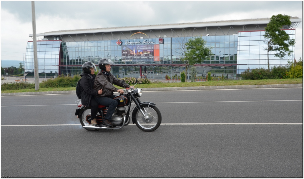 veszpremveteranmotortalakozogaca201300128