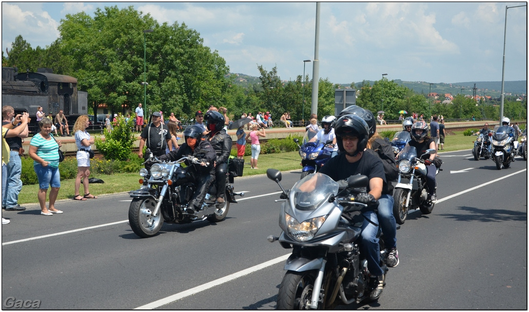 harleydavidsonopenroadfelvonulasmotorgaca201300201