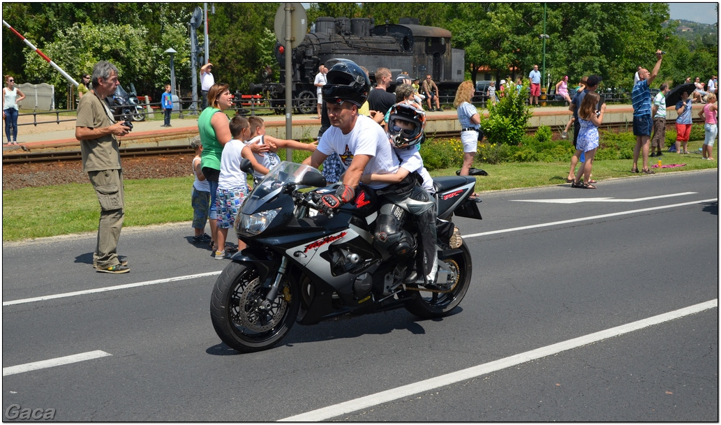 harleydavidsonopenroadfelvonulasmotorgaca201300231