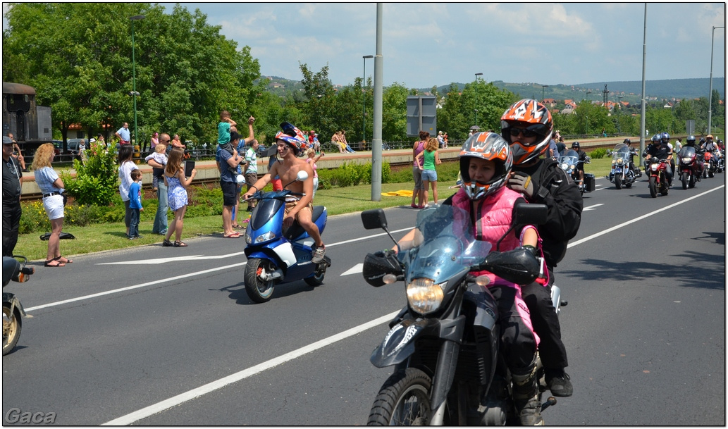 harleydavidsonopenroadfelvonulasmotorgaca201300264