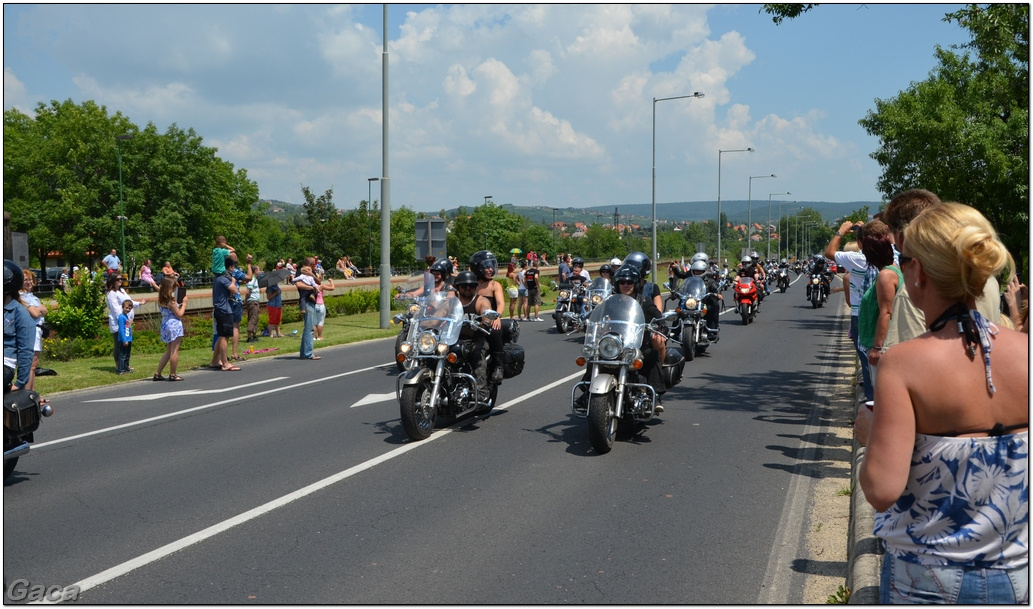 harleydavidsonopenroadfelvonulasmotorgaca201300281