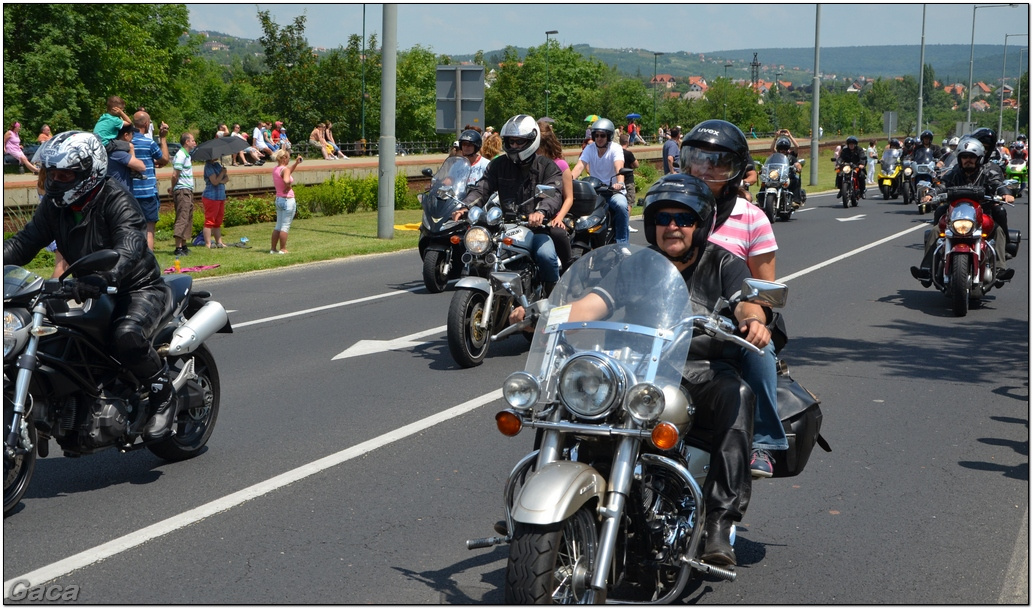 harleydavidsonopenroadfelvonulasmotorgaca201300319