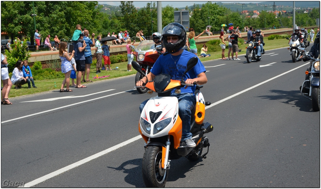 harleydavidsonopenroadfelvonulasmotorgaca201300342