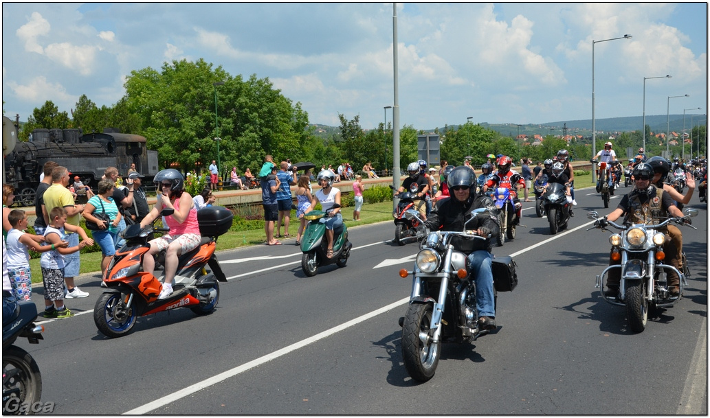 harleydavidsonopenroadfelvonulasmotorgaca201300410