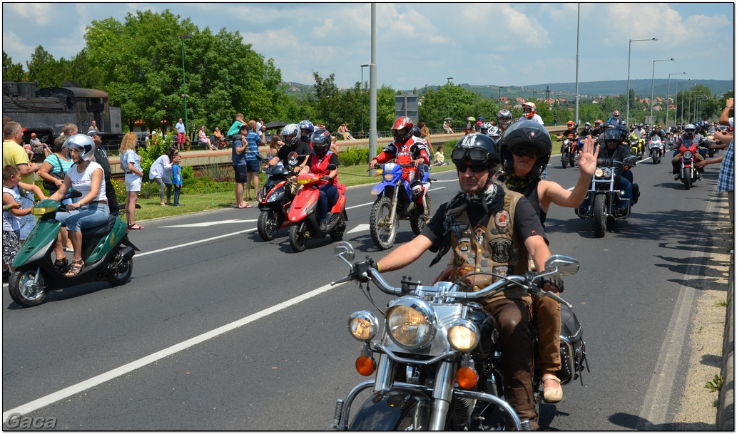 harleydavidsonopenroadfelvonulasmotorgaca201300411