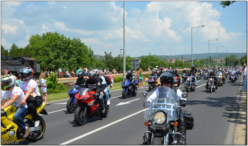 harleydavidsonopenroadfelvonulasmotorgaca201300424