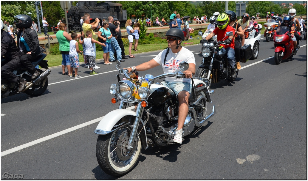 harleydavidsonopenroadfelvonulasmotorgaca201300480