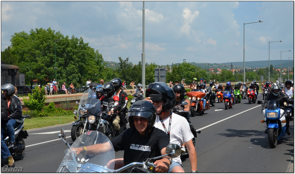 harleydavidsonopenroadfelvonulasmotorgaca201300689