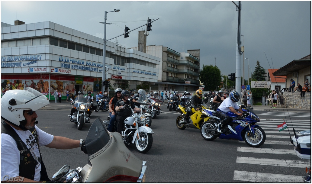 harleydavidsonopenroadfelvonulasmotorgaca201300720