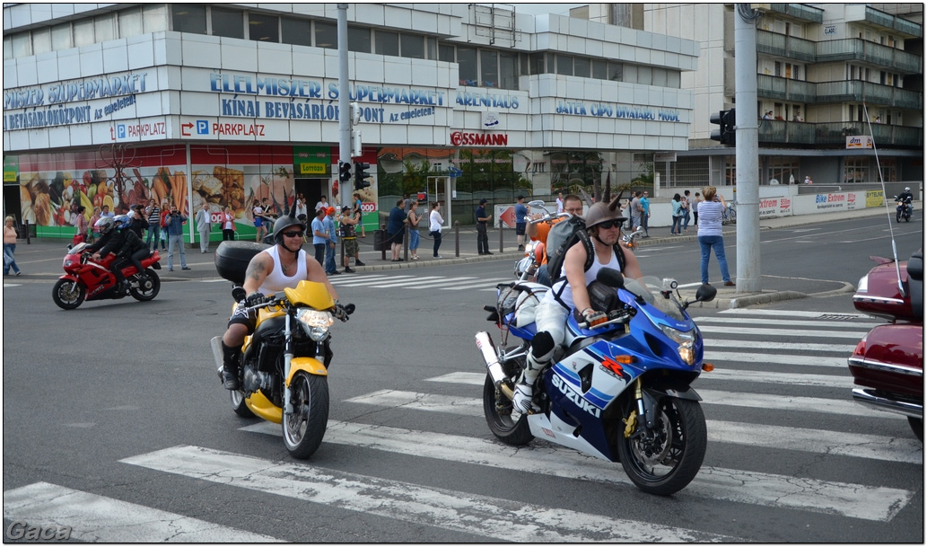 harleydavidsonopenroadfelvonulasmotorgaca201300746