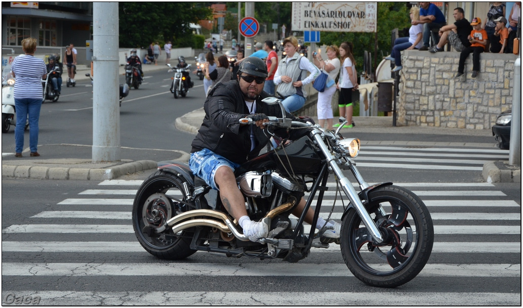 harleydavidsonopenroadfelvonulasmotorgaca201300755