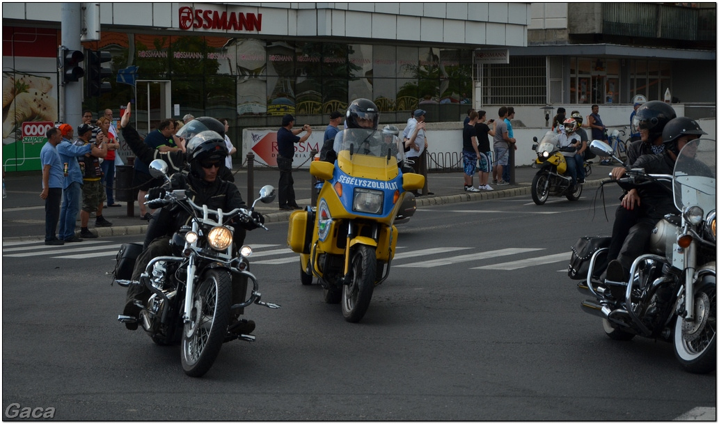 harleydavidsonopenroadfelvonulasmotorgaca201300769