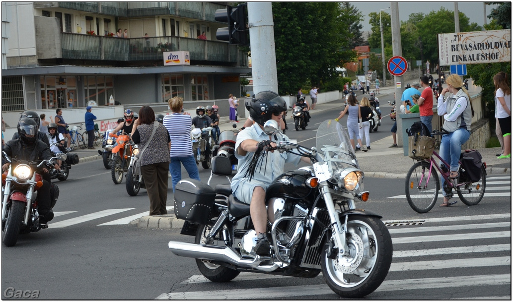 harleydavidsonopenroadfelvonulasmotorgaca201300775