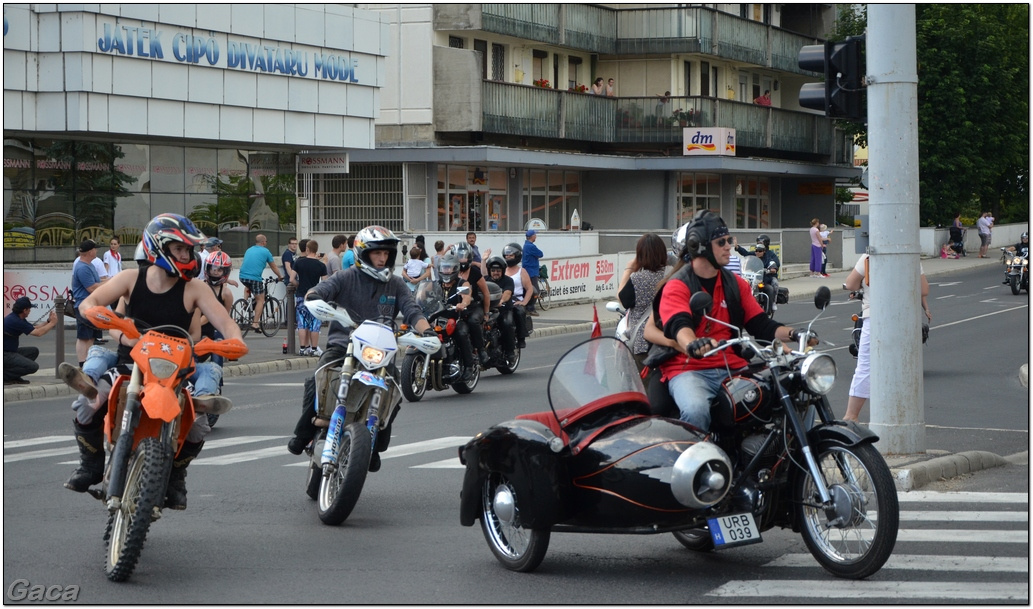 harleydavidsonopenroadfelvonulasmotorgaca201300776