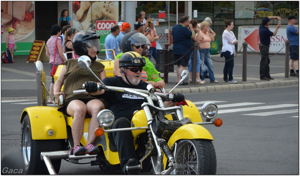 harleydavidsonopenroadfelvonulasmotorgaca201300777