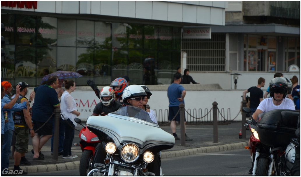 harleydavidsonopenroadfelvonulasmotorgaca201300847