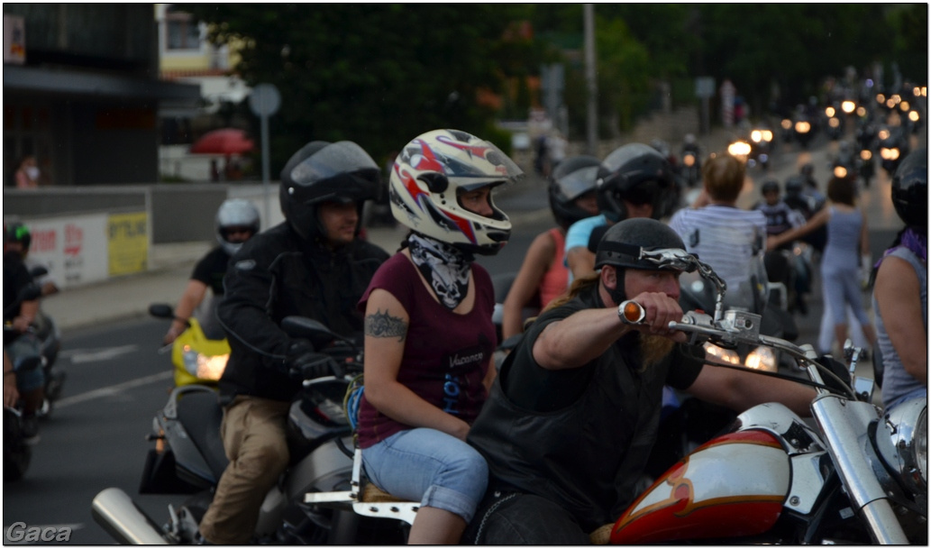 harleydavidsonopenroadfelvonulasmotorgaca201300853