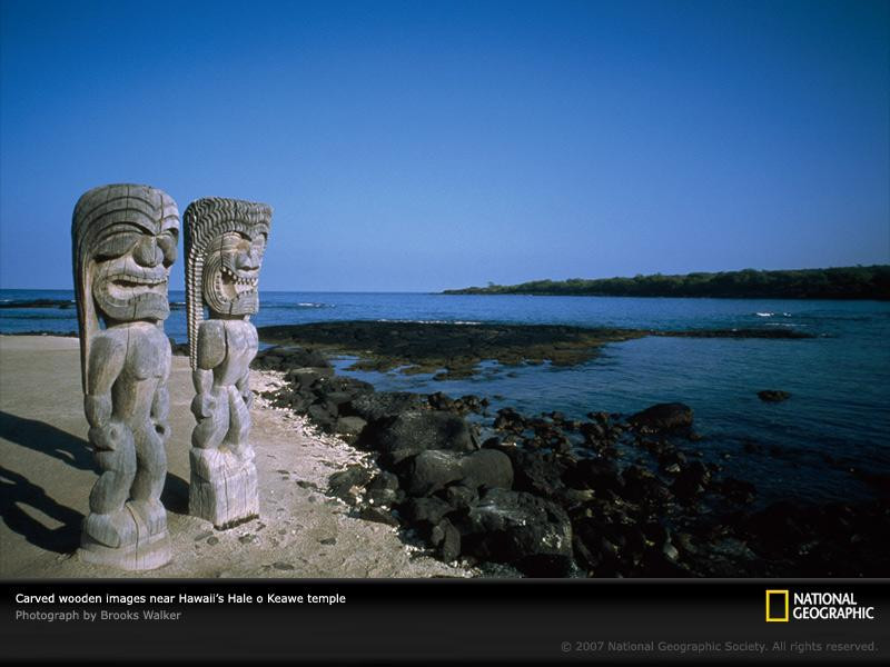 totem-poles-hawaii-725719-sw (Medium)