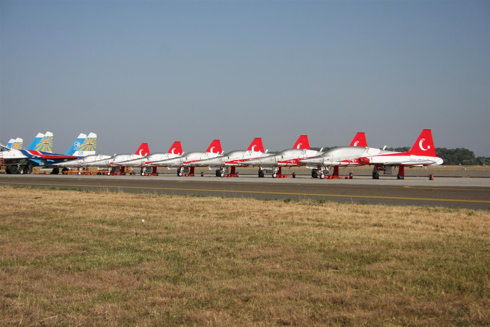 Kecskemét repülőnap 2013 - Török csillagok - NF-5A / NF-5B