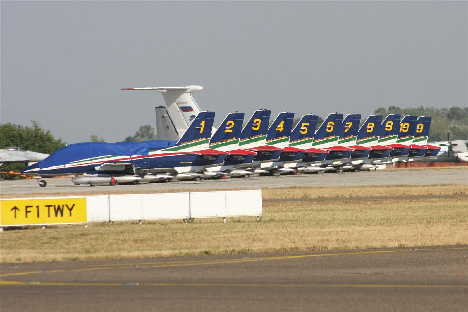 Kecskemét repülőnap 2013 - Frecce tricolori - MB-339