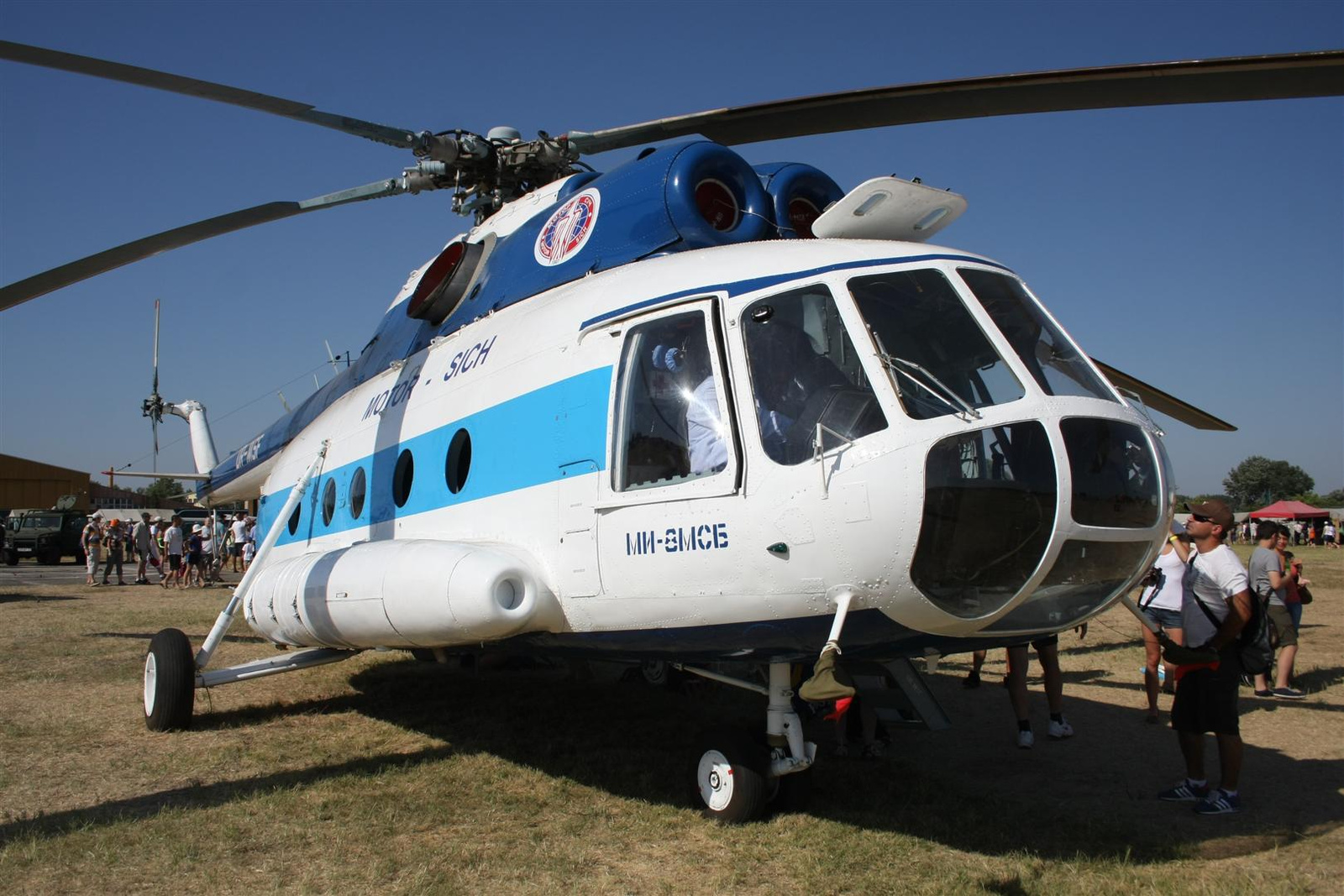 Kecskemét repülőnap 2013 - MI-8MSB