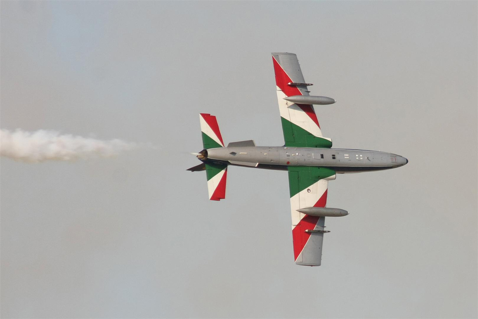 Kecskemét repülőnap 2013 - Frecce Tricolori MB-339 Olaszország