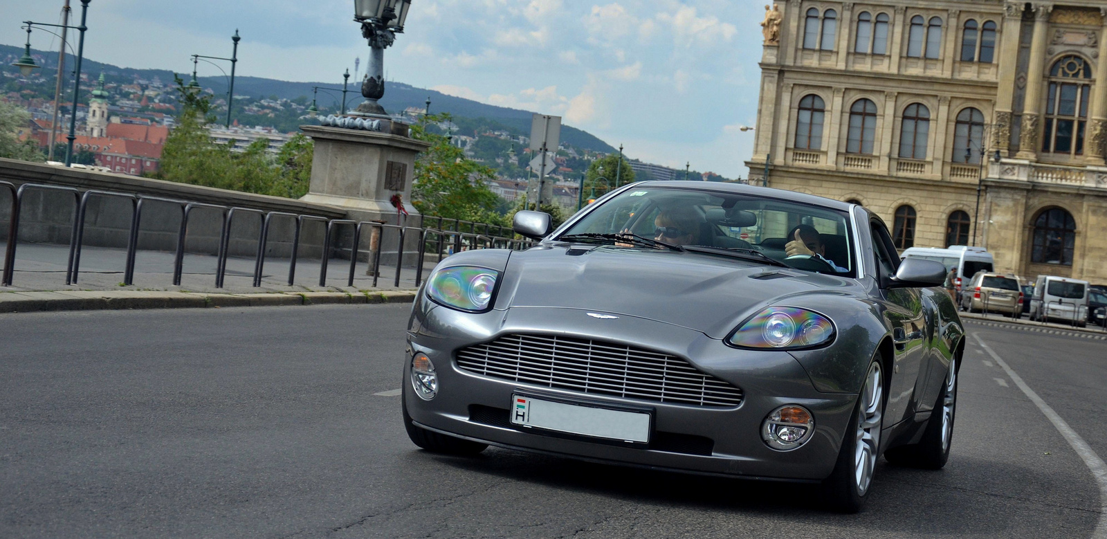 Aston Martin Vanquish