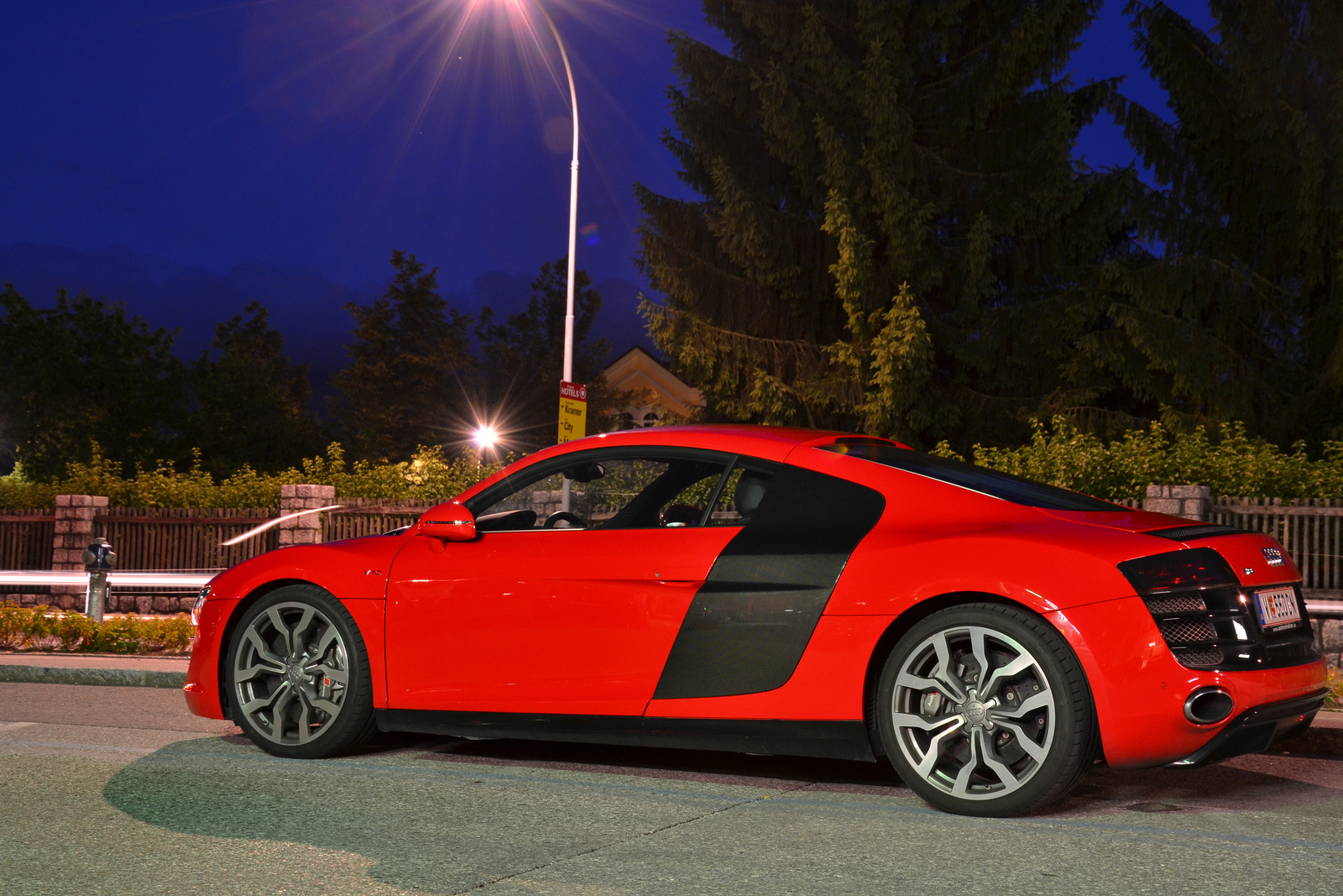 Audi R8 V10