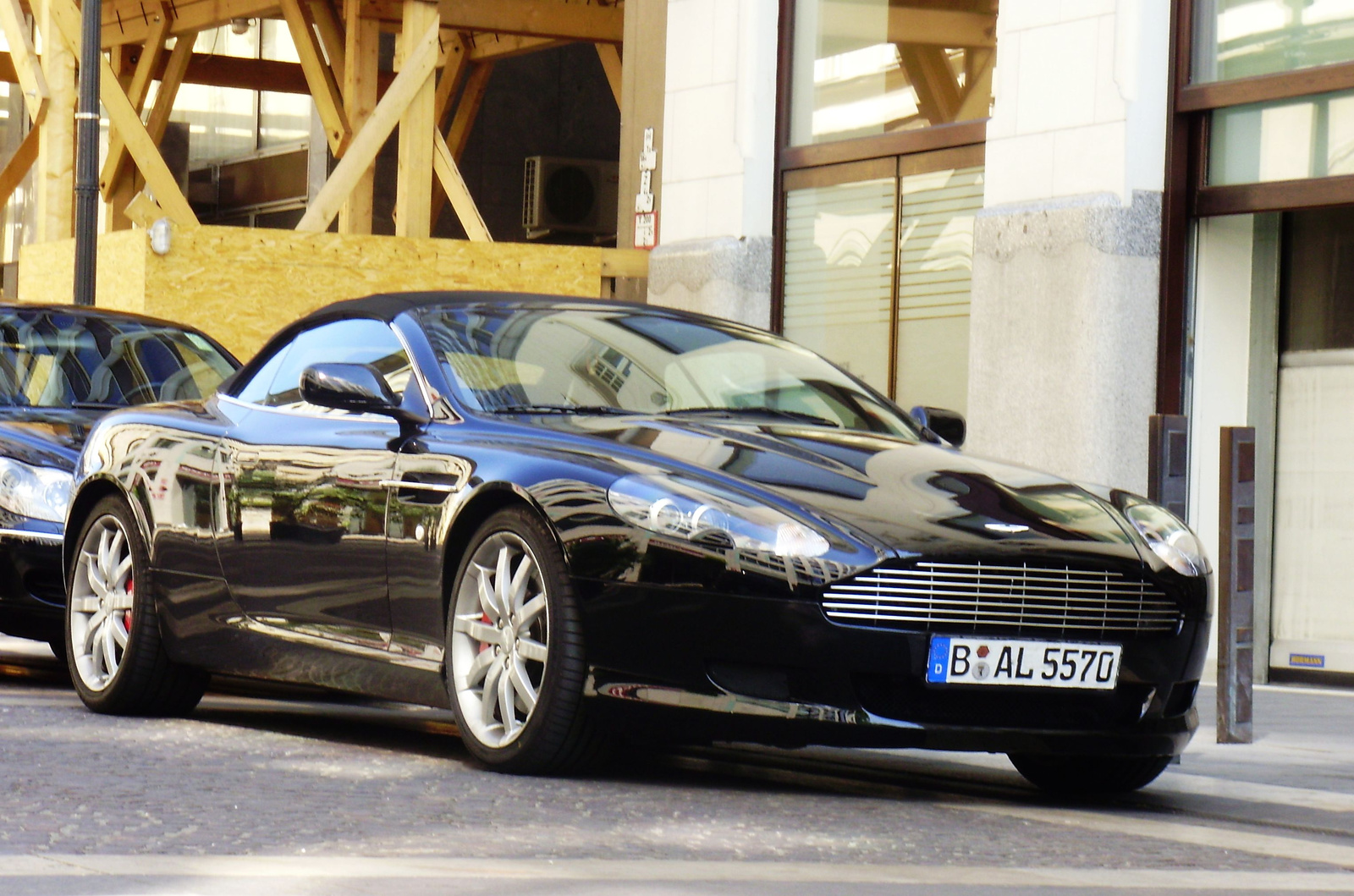 Aston Martin DB9 Volante