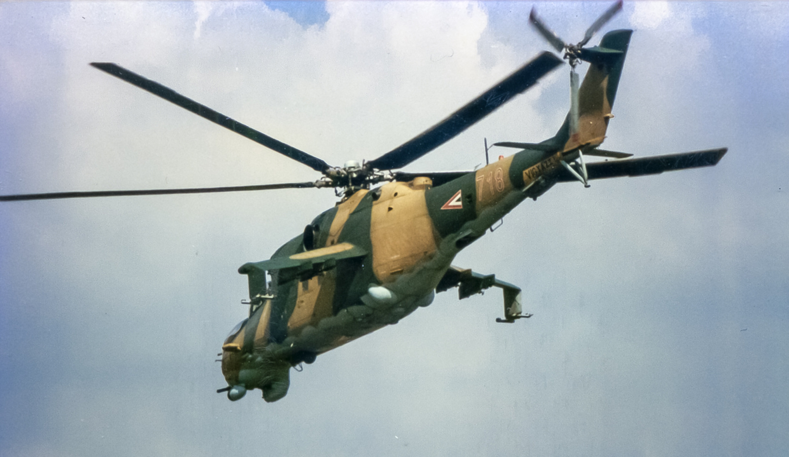 Mi-24V borgond 96-1