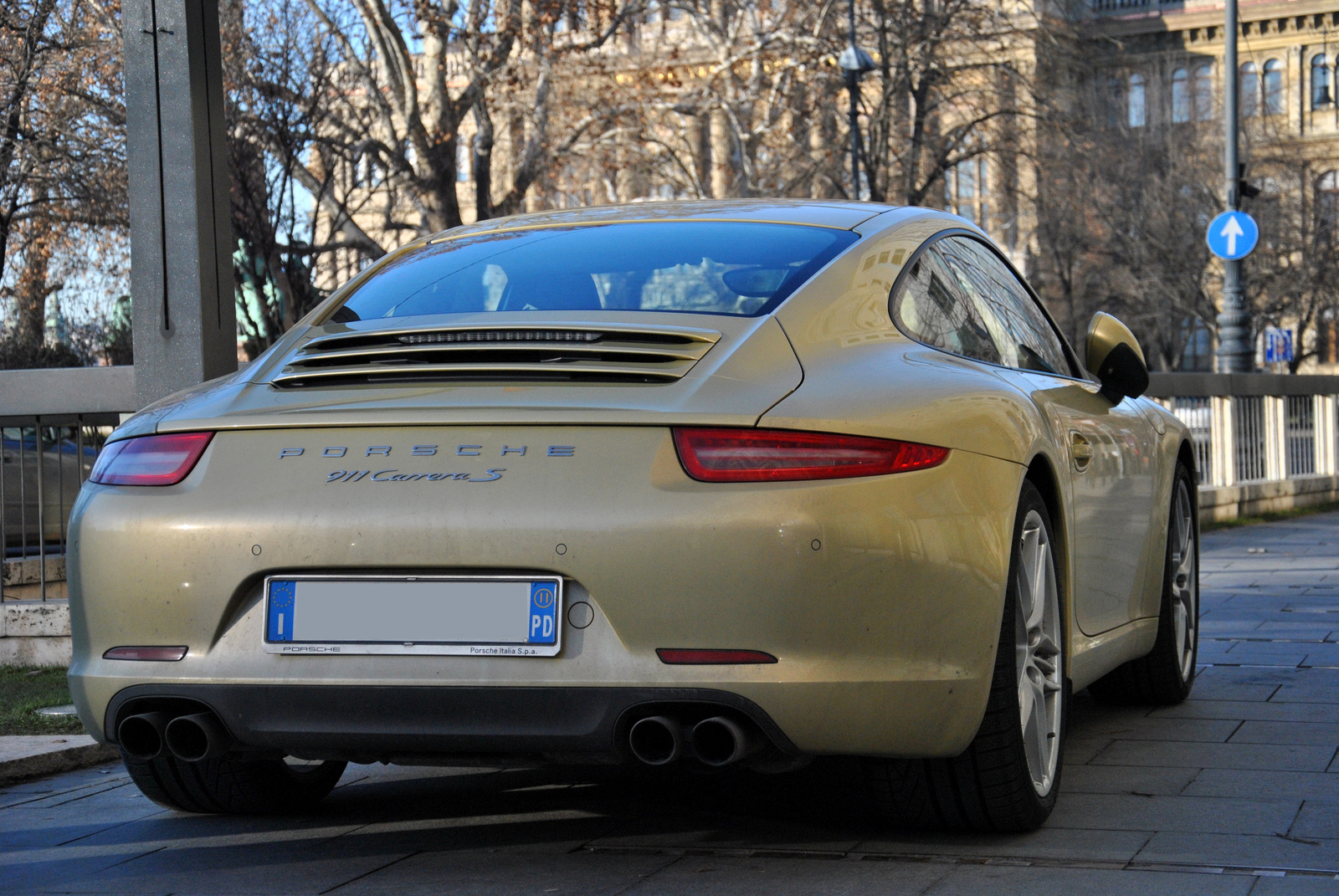 Porsche 911 Carrera S (991)