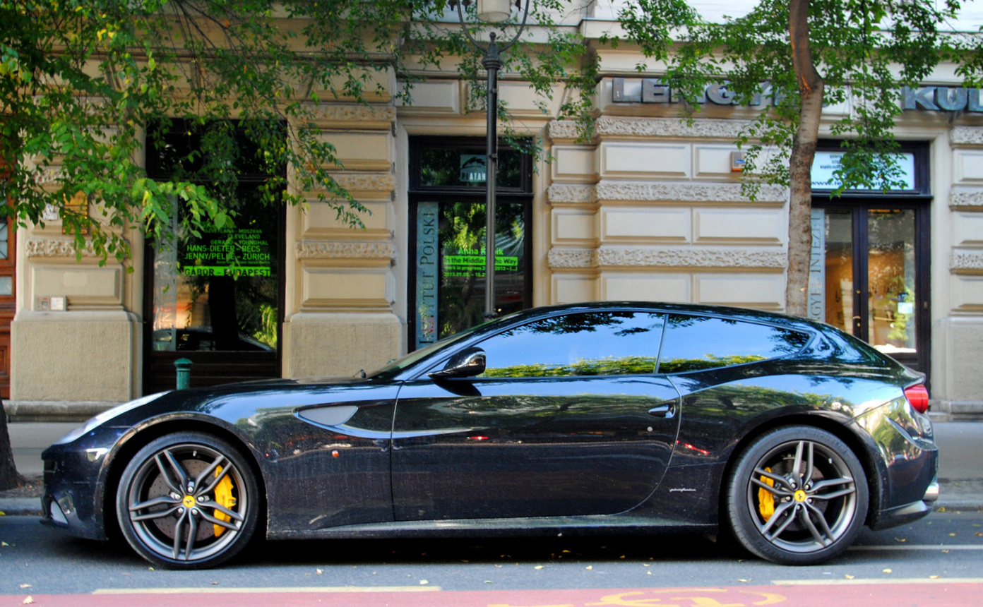 Ferrari FF